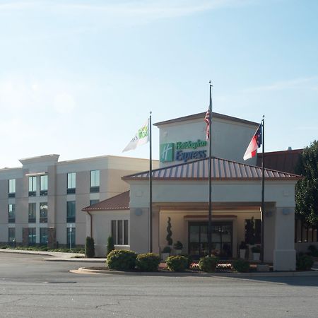 Holiday Inn Express Hickory - Hickory Mart By Ihg Екстер'єр фото