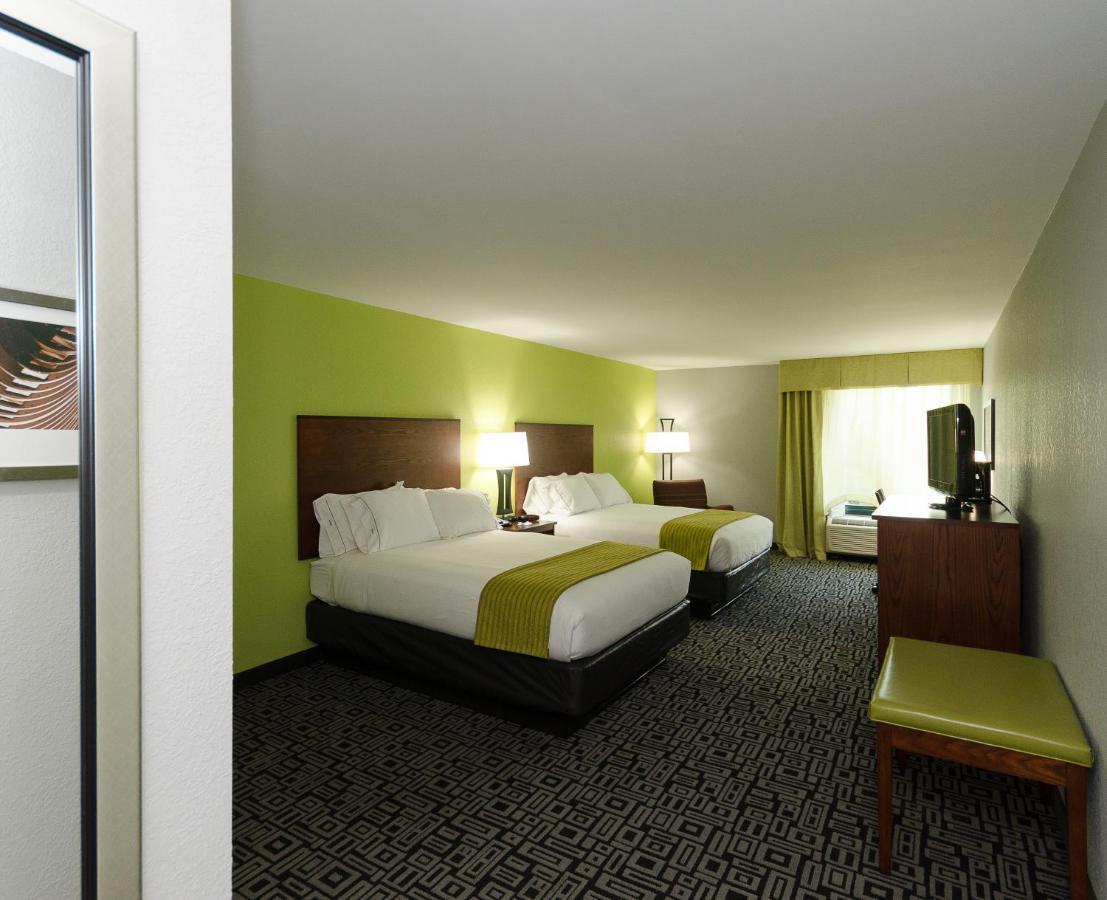Holiday Inn Express Hickory - Hickory Mart By Ihg Екстер'єр фото