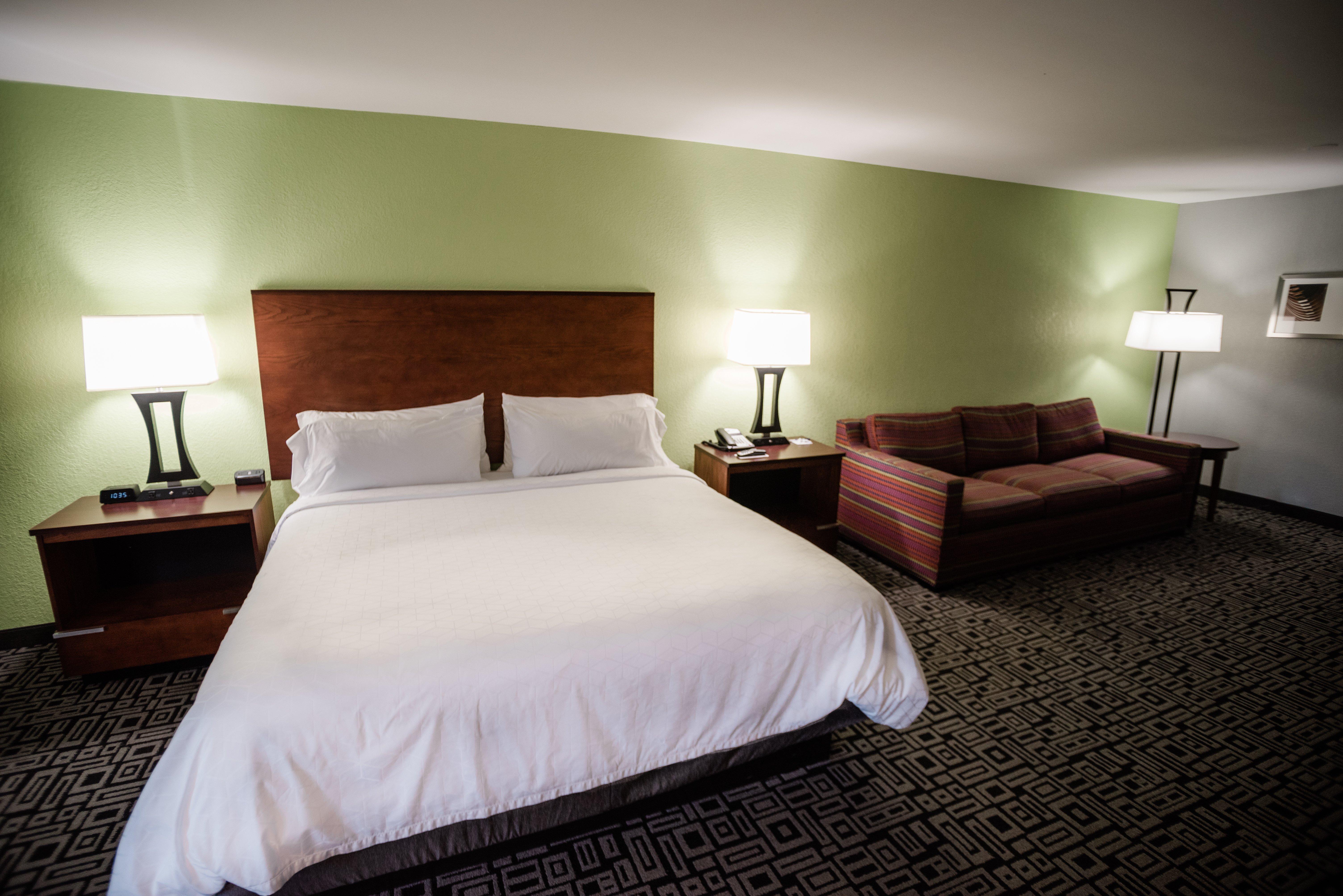 Holiday Inn Express Hickory - Hickory Mart By Ihg Екстер'єр фото